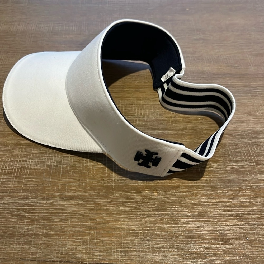 Tory Burch Women’s Performance Visor in white. Never worn.
